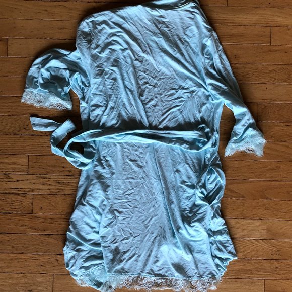 Brand New Max Studio Women's Delicate Belted Robe - Picture 2 of 8